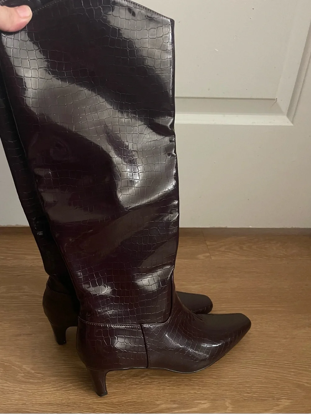 Splendid stylish knee